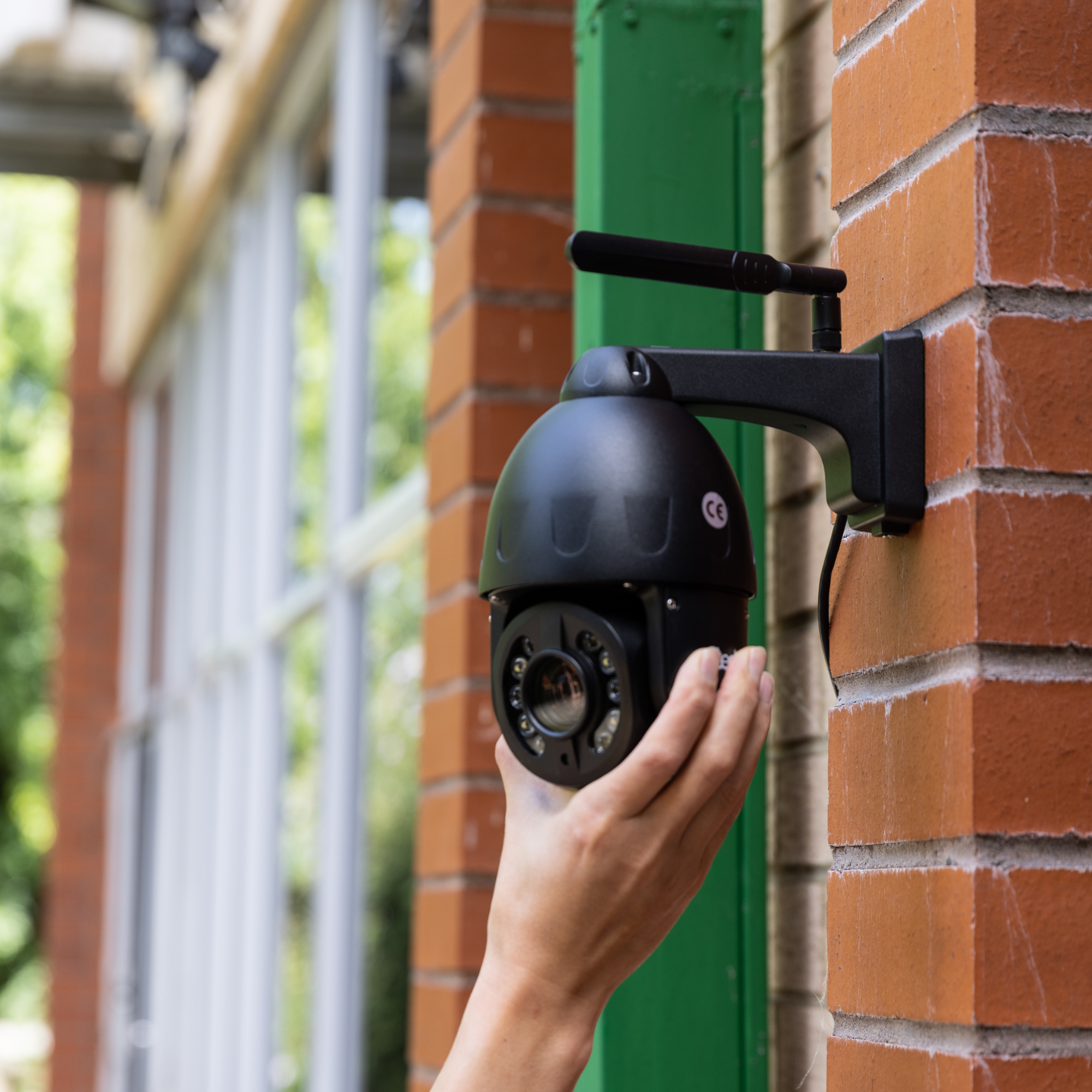 Zxtech 4K Wireless PTZ CCTV System - 3 x WiFi Security Camera 5X/10X/20X Auto Zoom Colour Night Vision Outdoor 2-Way-Audio 9CH Sony Starvis