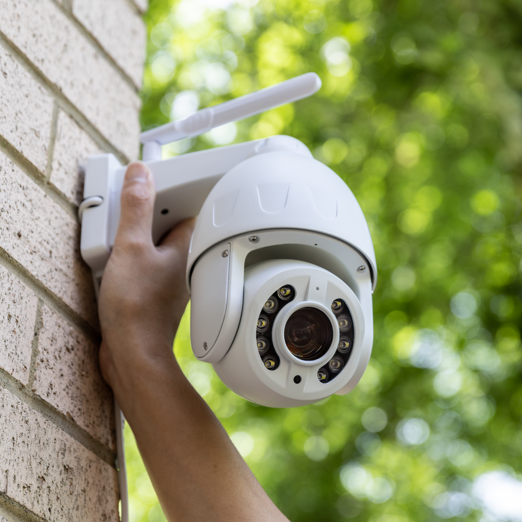 Zxtech 4K Wireless PTZ CCTV System - 3 x WiFi Security Camera 5X/10X Auto Zoom Colour Night Vision Outdoor 2-Way-Audio 9CH Sony Starvis